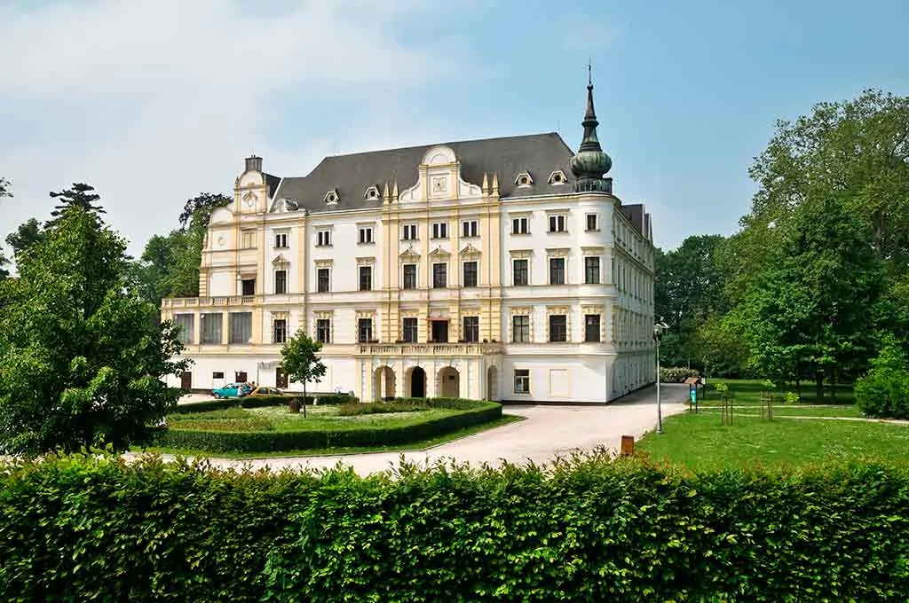 Czech Castles Bartosovice Chateau