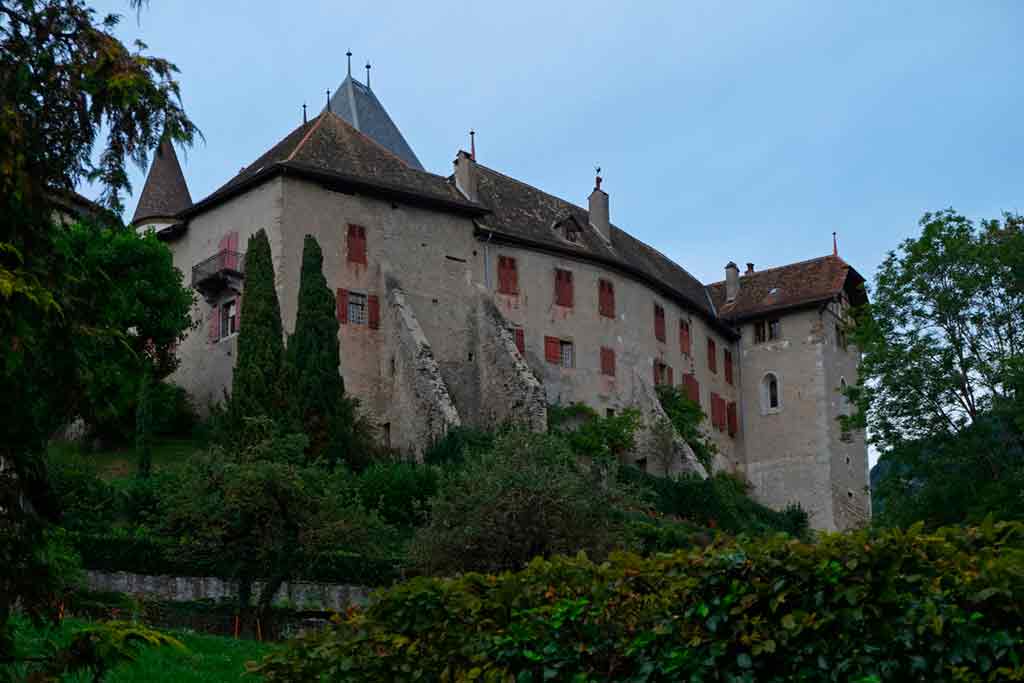 Best castles in Switzerland Blonay-Castle