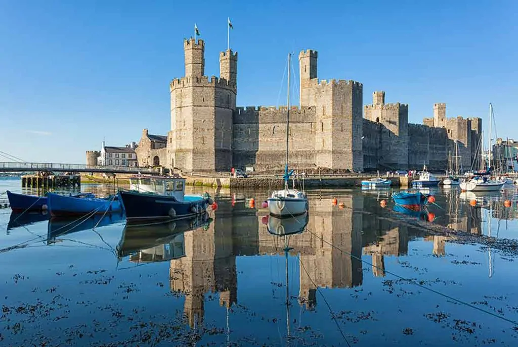 Welsh Castles Caernarfon-Castle