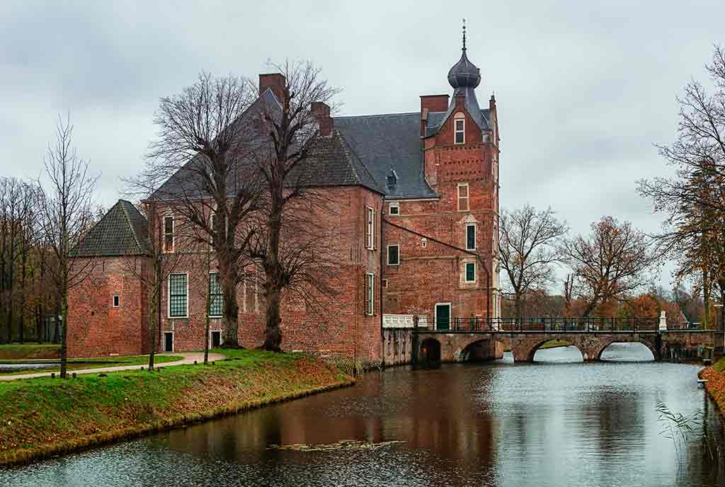 Famous Castles in Netherlands Cannenburgh-Castle