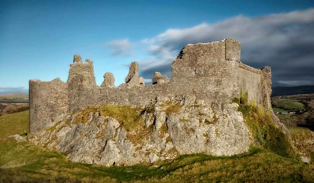 Medieval Castles Carreg-Cennen-Castle