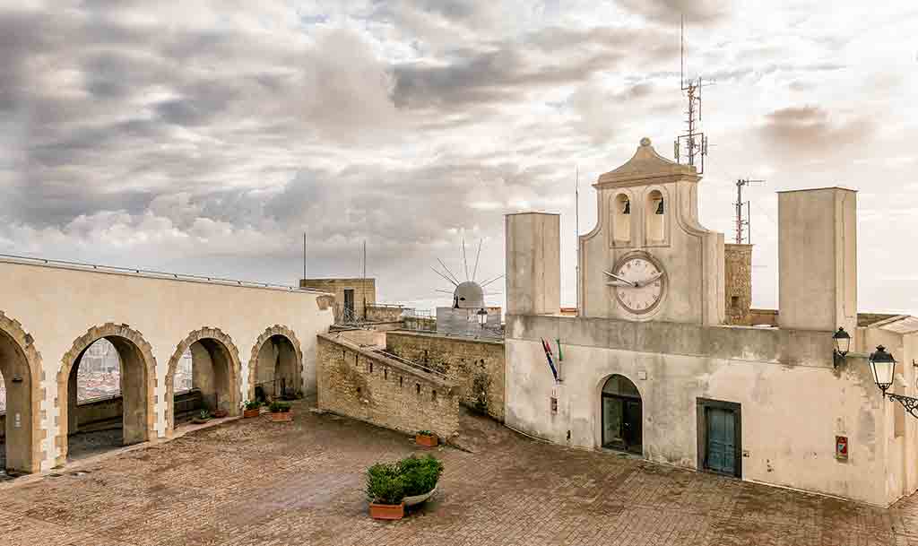 Best Italian Castles Castel-Sant’Elmo