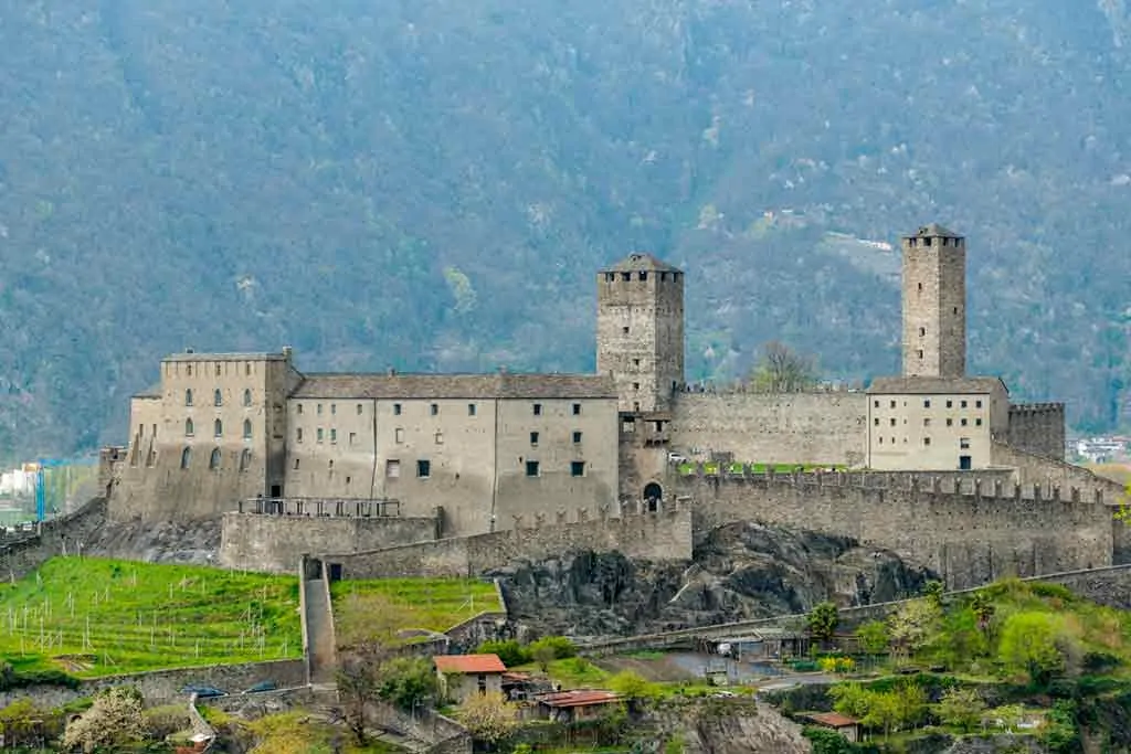 Swiss Castles Castelgrande