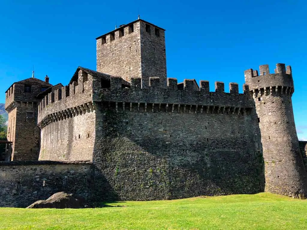 Best castles in Switzerland Castle-of-Montebello