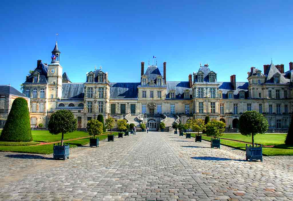 Castles in France Chateau Fontainebleau