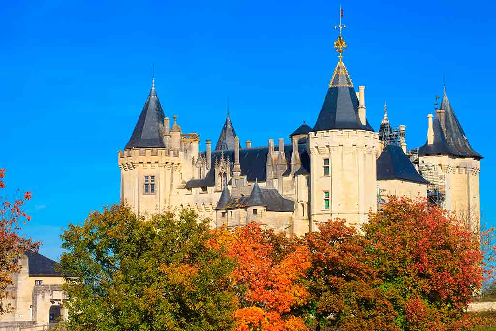 Famous Castles in Loire Valley Château-de-Saumur