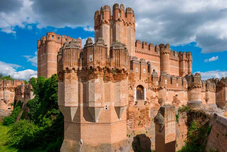 best castles to visit in spain