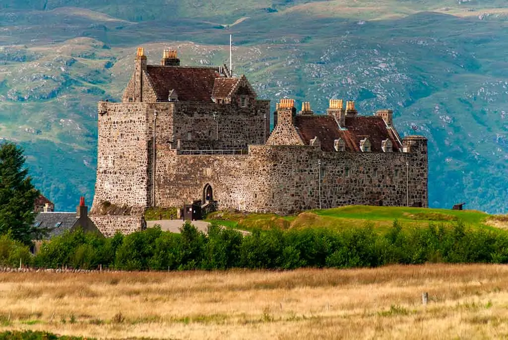 Famous Castles in Scotland DUART-CASTLE