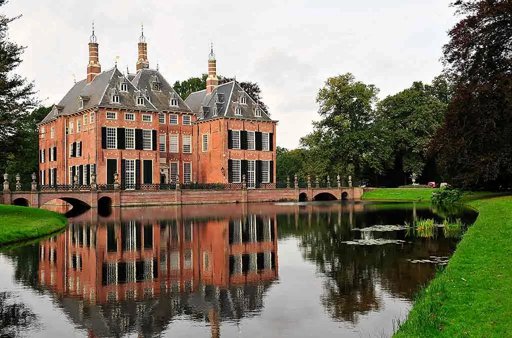 Castles in Netherlands Duivenvoorde-Castle