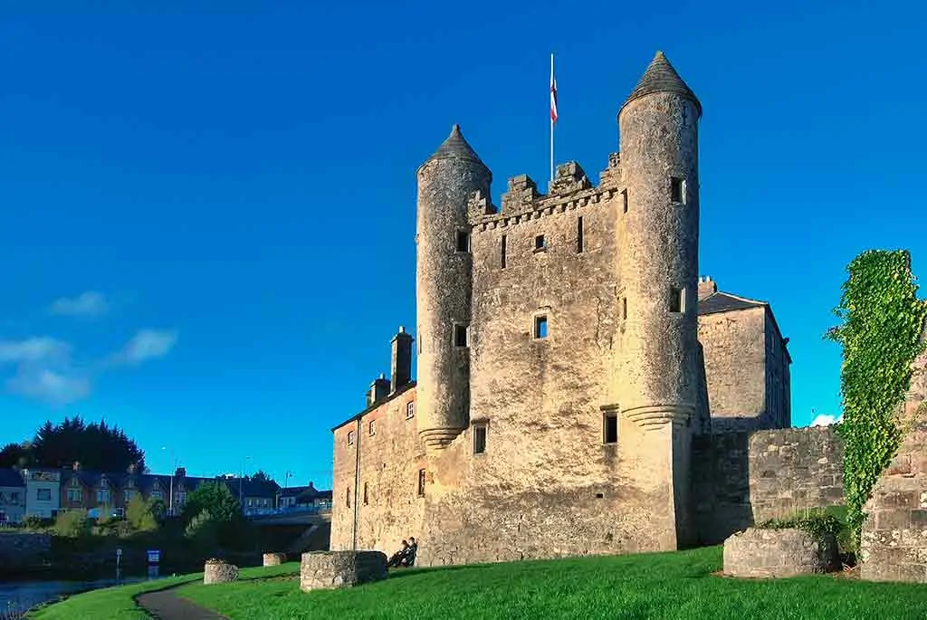 Castles in Ireland Enniskillen-Castle