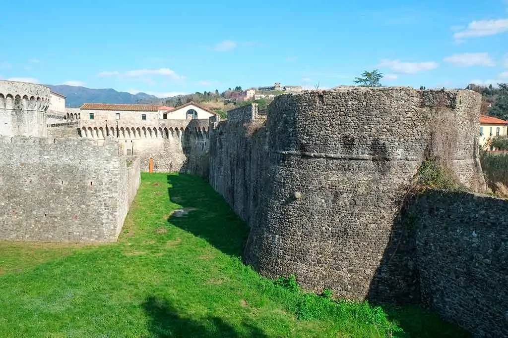 Best Italian Castles Fortezza-di-Sarzanello