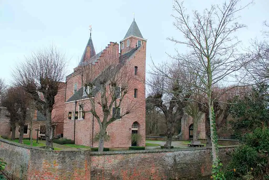 Famous Castles in Netherlands Haamstede-Castle