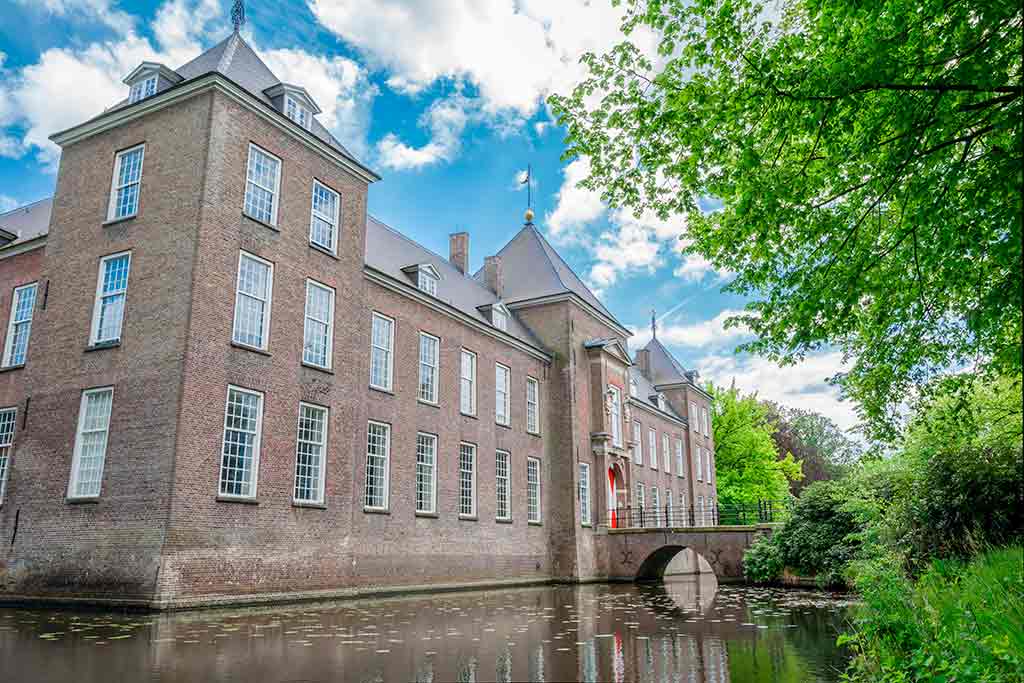Best castles in Netherland Heeze-Castles 