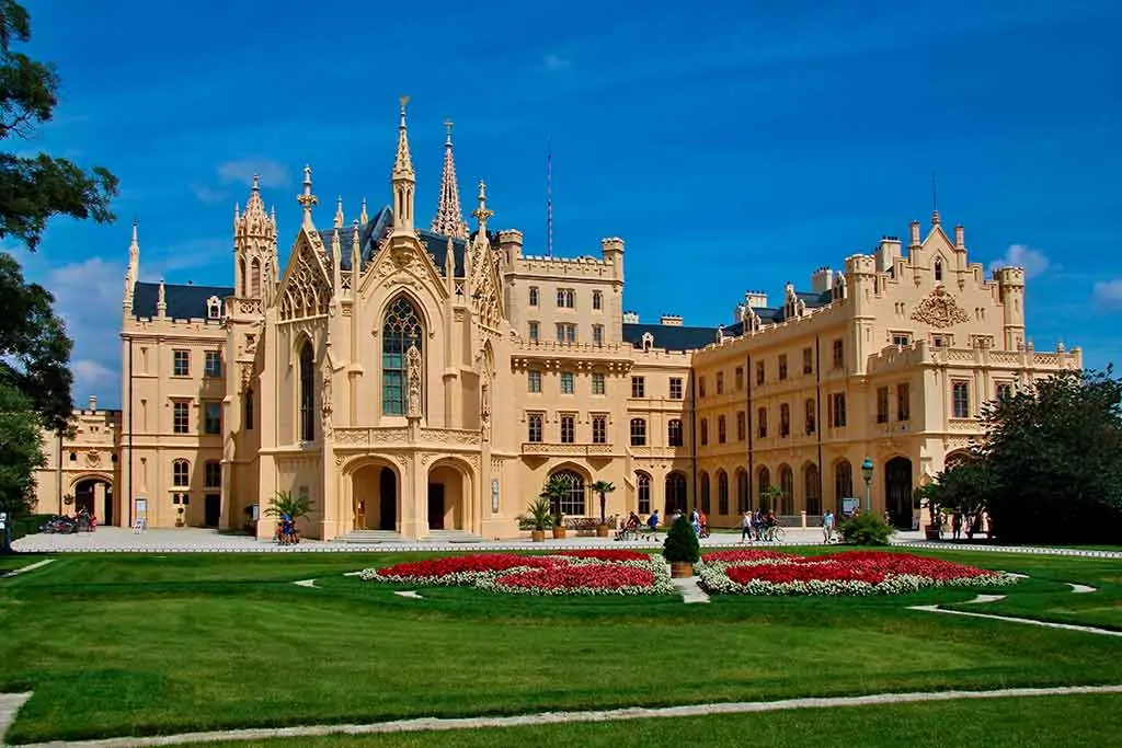 Castles in Czech Lednice Castle