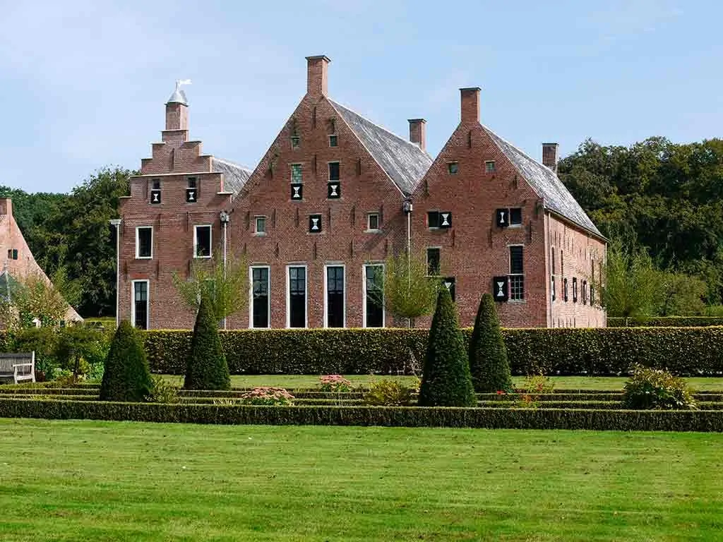 Best castles in Netherlands Menkemaborg