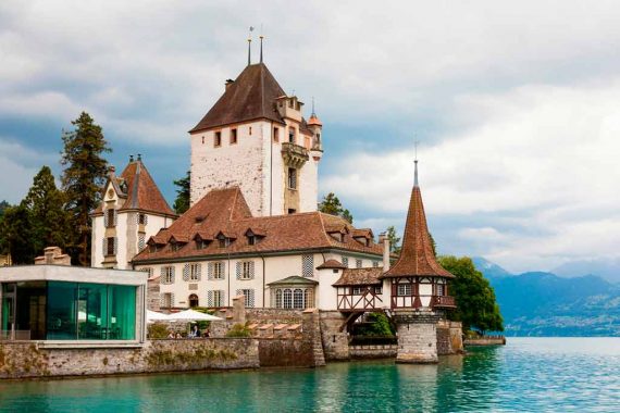 Best Castles in Switzerland - Historic European Castles