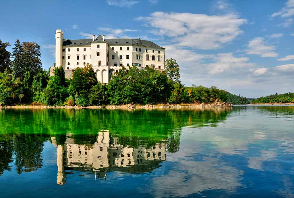 Best Castles in Czech Orlik Castle