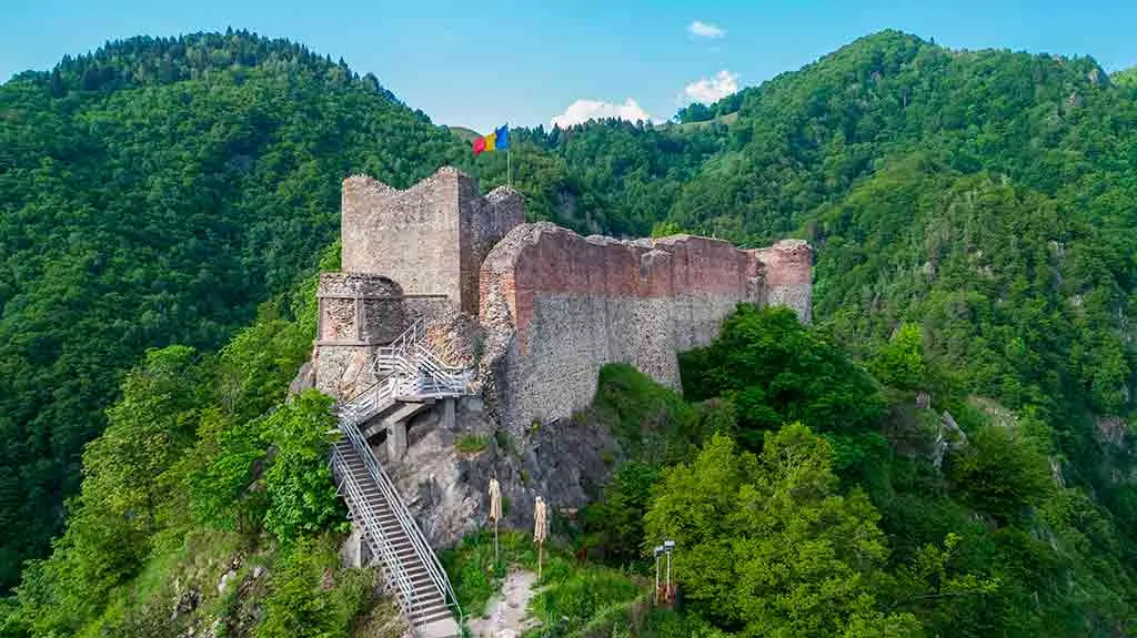 Castles in Romania Poenari-Fortress_Castle