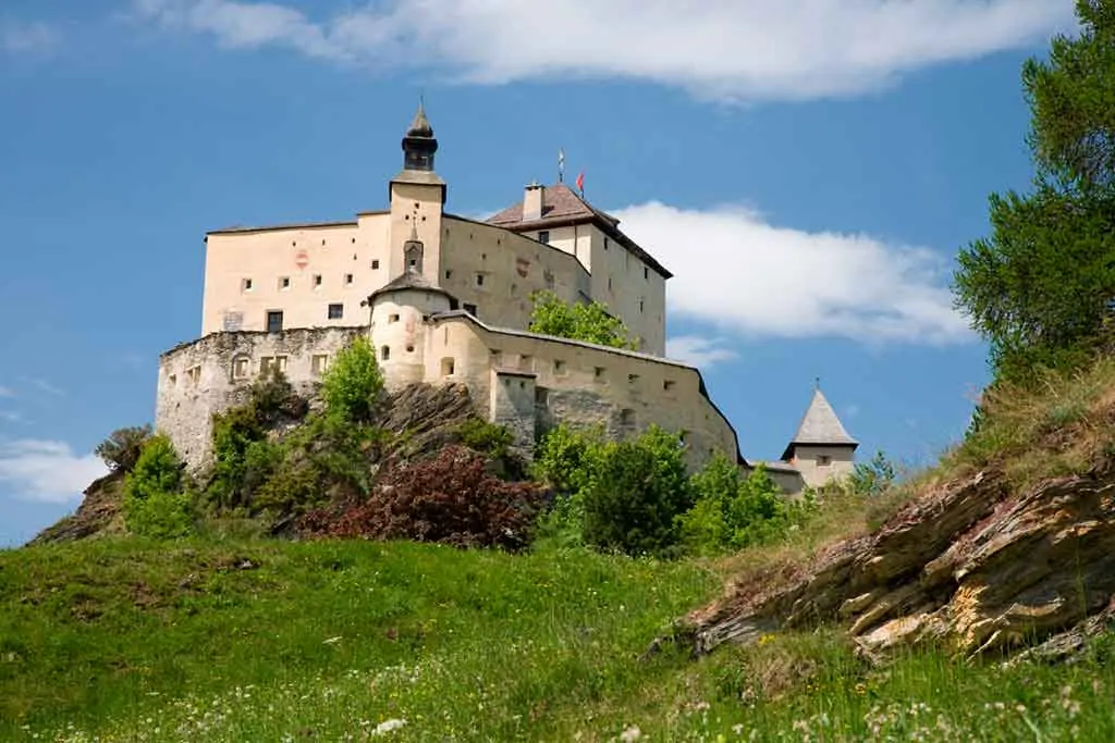 Best Medieval Castles Schloss-Tarasp