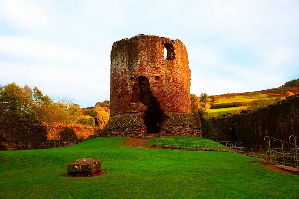 Best Welsh Castles Skenfrith-Castle