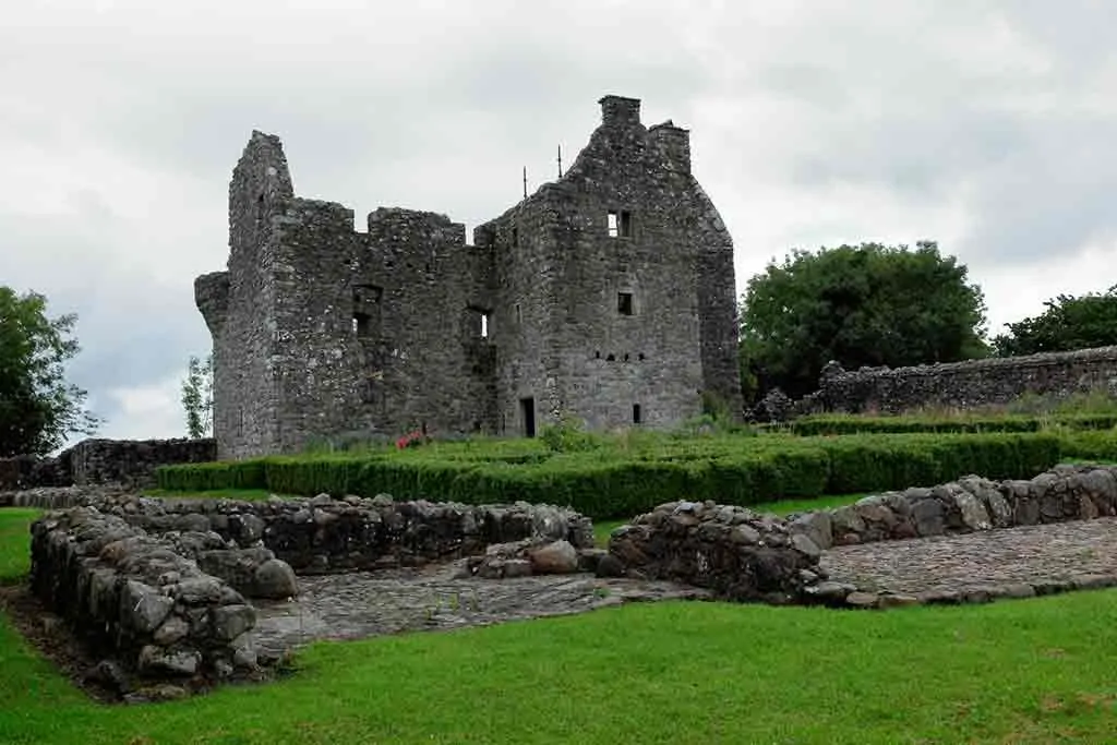 Best haunted castles-Tully-Castle