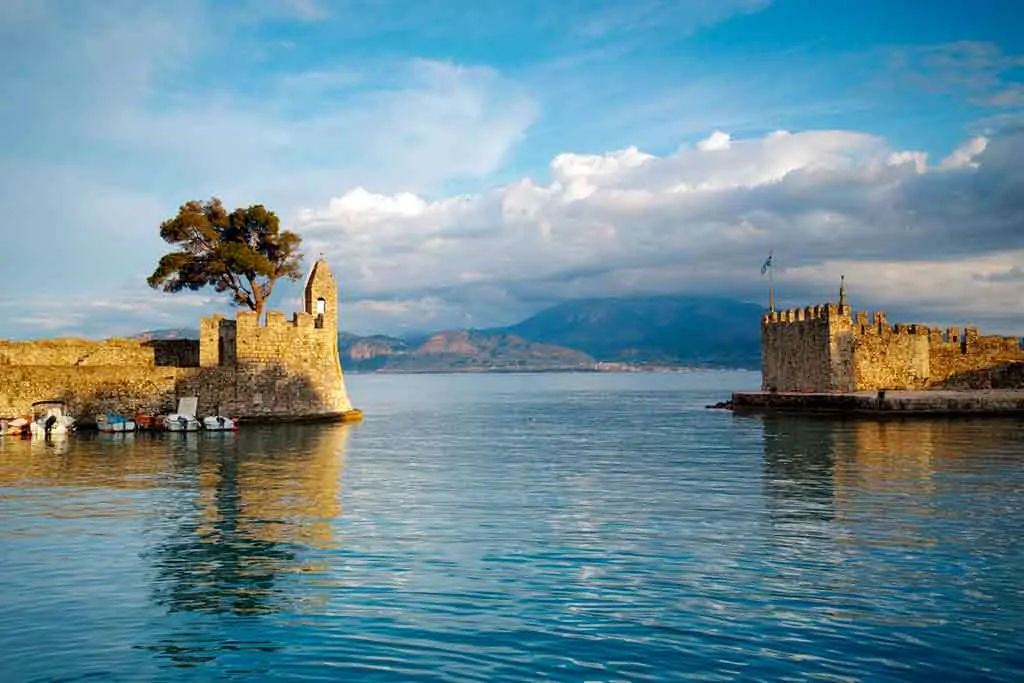 Best Greek Castles-Castle-of-Lepanto