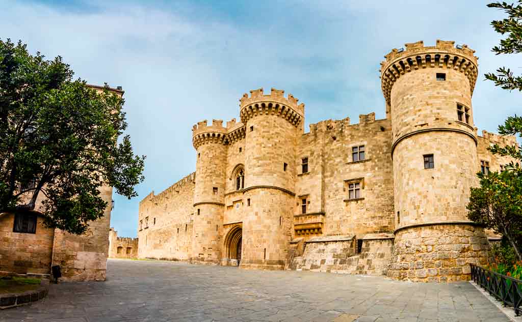 Greek Castles-Castle-of-Rhodes-–-Grand-Master-of-the-Knights