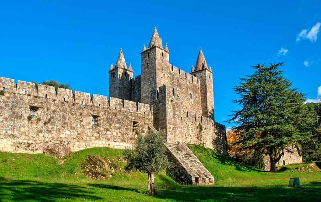 Best castles in Portugal-Castle-of-Santa-Maria-da-Feira-
