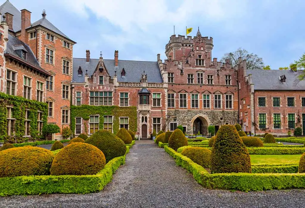 Best castles in Belgium-Gaasbeek-Castle
