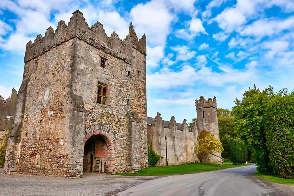 Best castles near Dublin-Howth-Castle