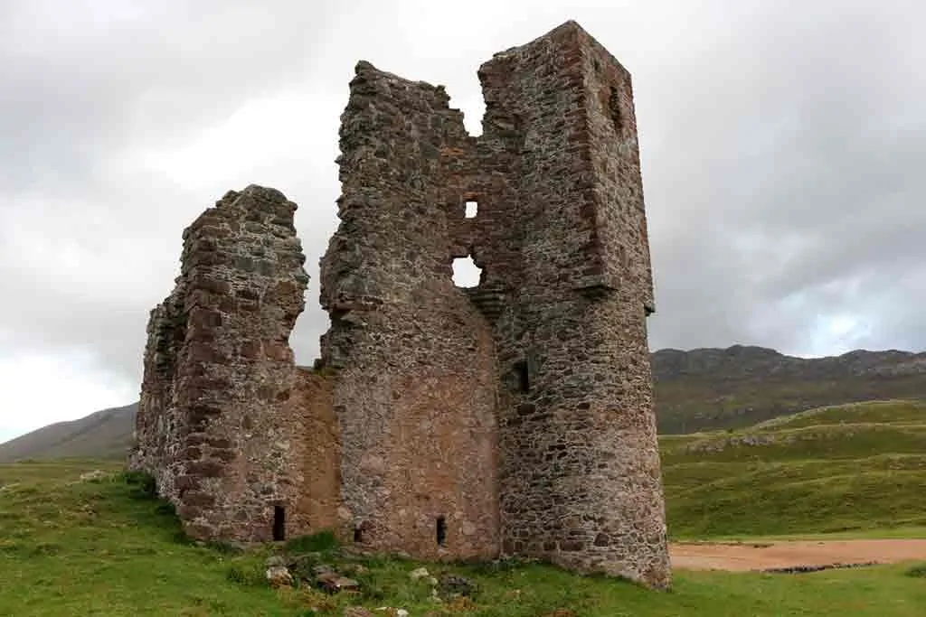 Castles in Highlands-Ardvreck-Castle