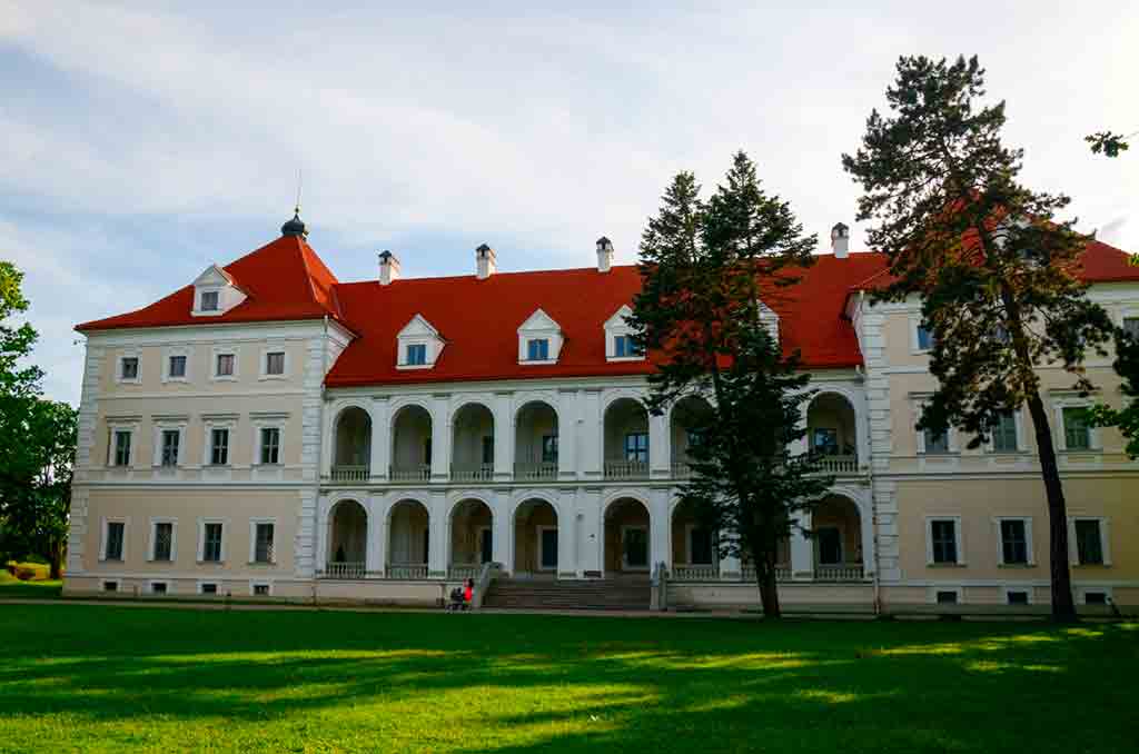 Best Castles In Lithuania - Historic European Castles