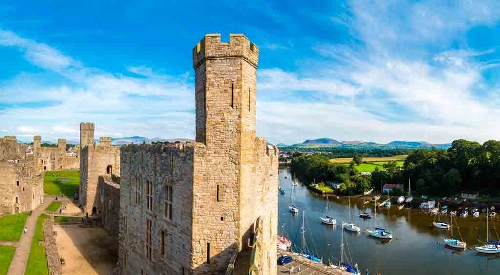 Famous Castles in Northern Wales-Caernarfon-Castle