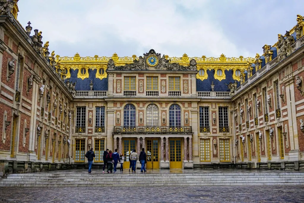 Visiting the palace of Versailles