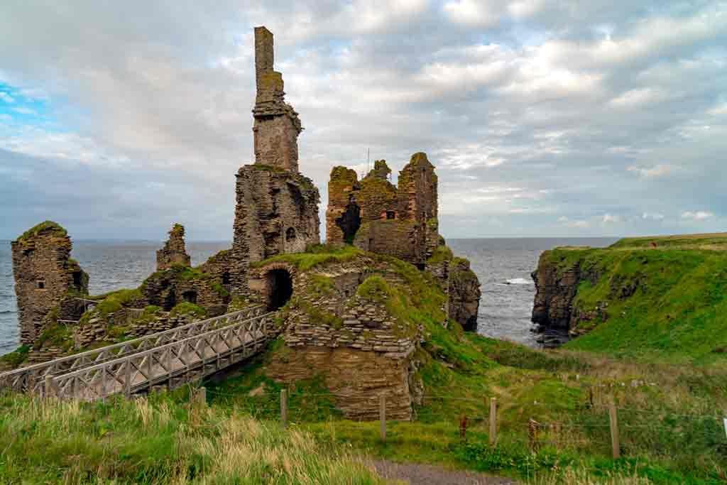 Famous Castles in Highlands-Girnigoe-Castle