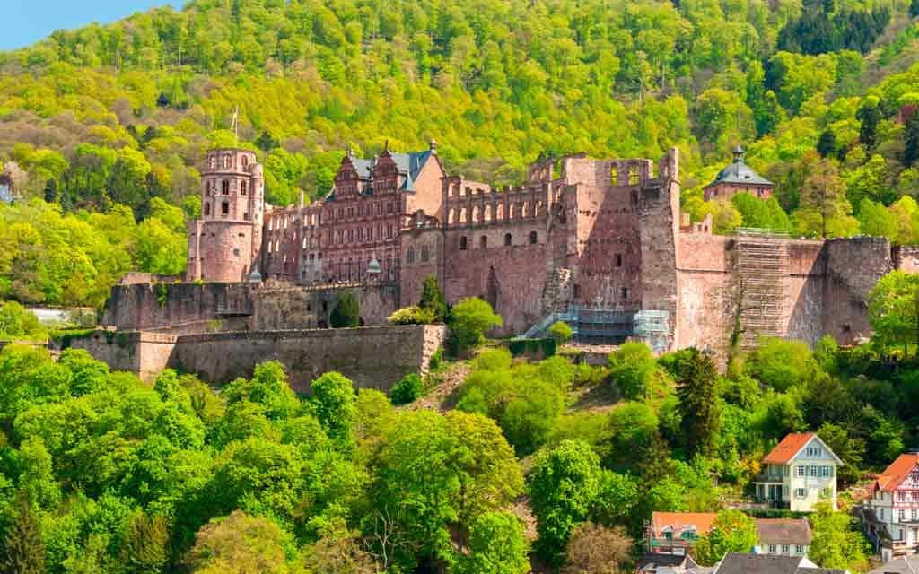 Famous Castles near Frankfurt-Heidelberg-Castle