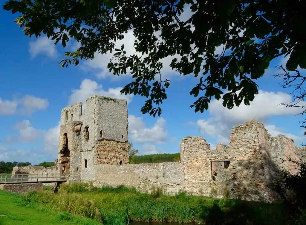 Famous Castles in Northern Wales-Holt-Castle
