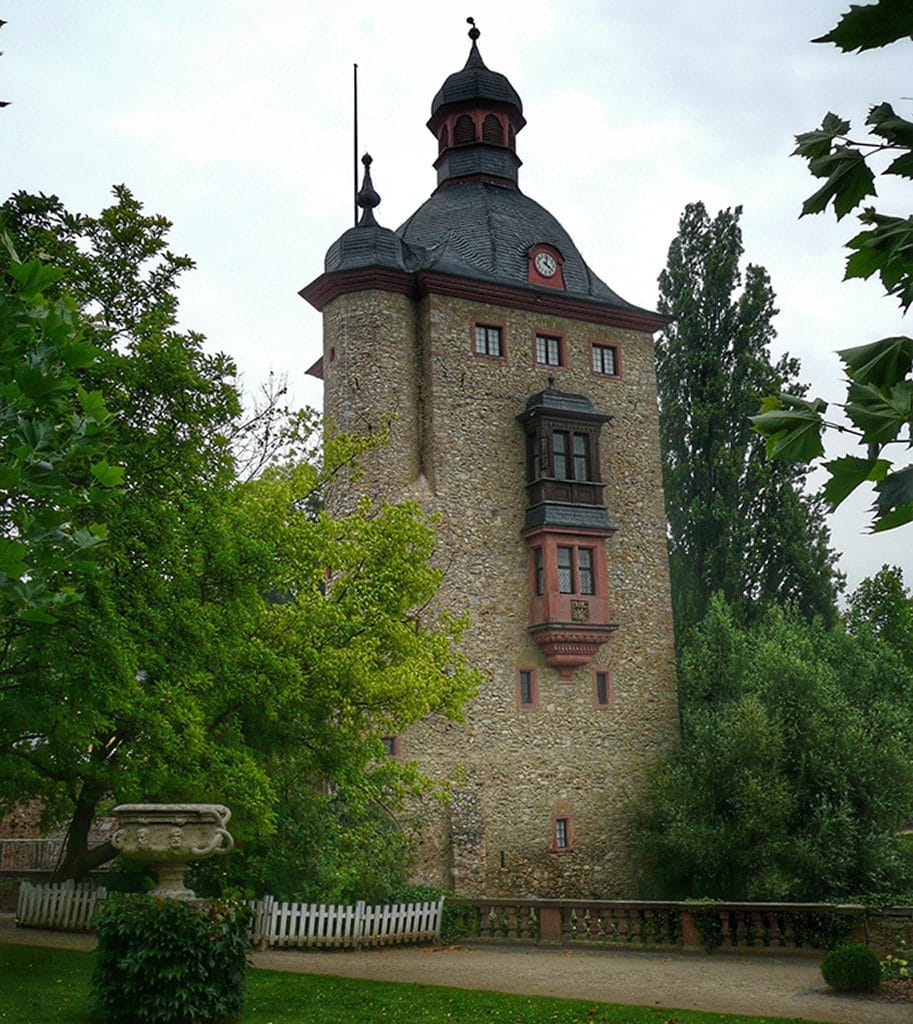 Famous Castles near Frankfurt-Vollrads Castle