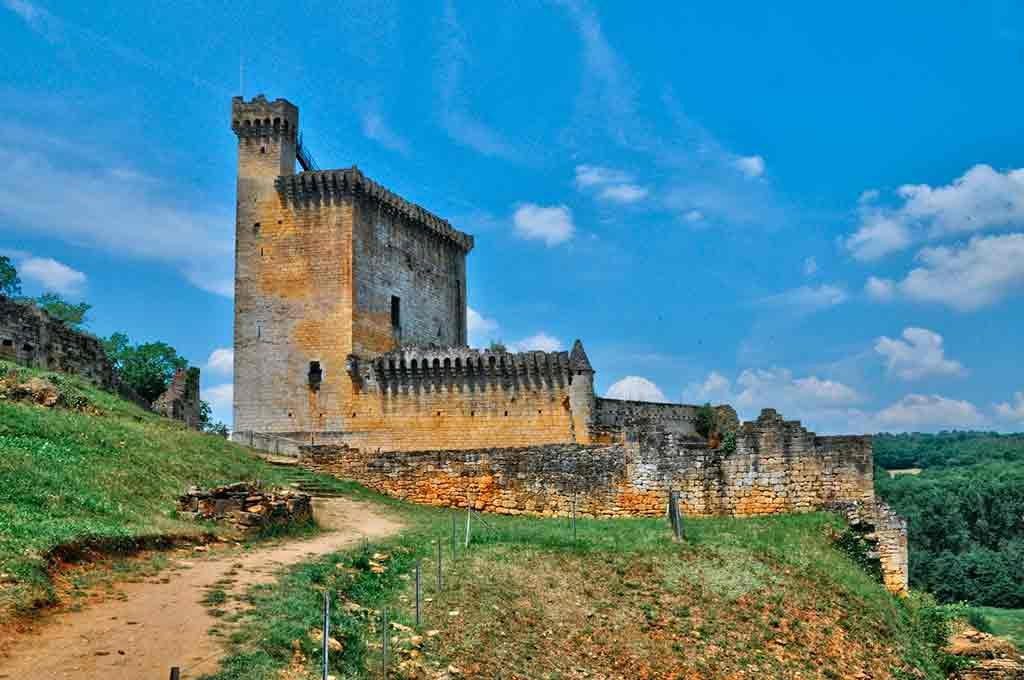 Famous Castles in Southern France-Castle-Commarque