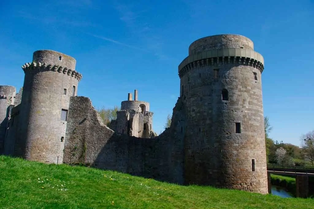 Best castles in Northern France-Castle-Hunaudaye