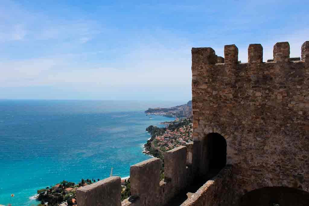 Southern French Castles-Château-Médieval-de-Roquebrune