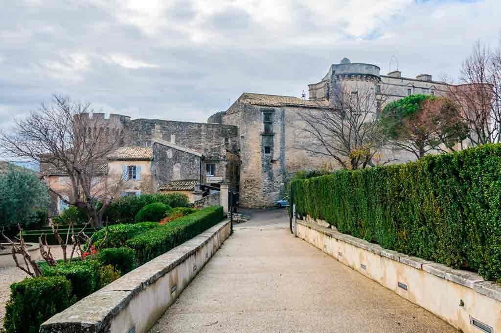 Famous Castles in Southern France-Château-de-Gordes