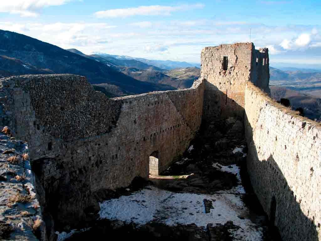Best castles in Southern France-Château-de-Montségur