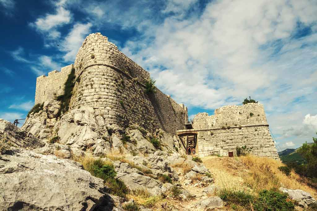 Famous Castles in Croatia-Stari-Grad-fortress