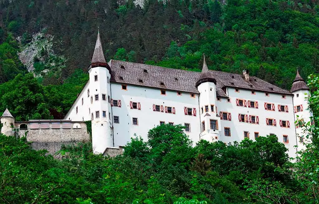 Castles in Austria-Tratzberg-Castle