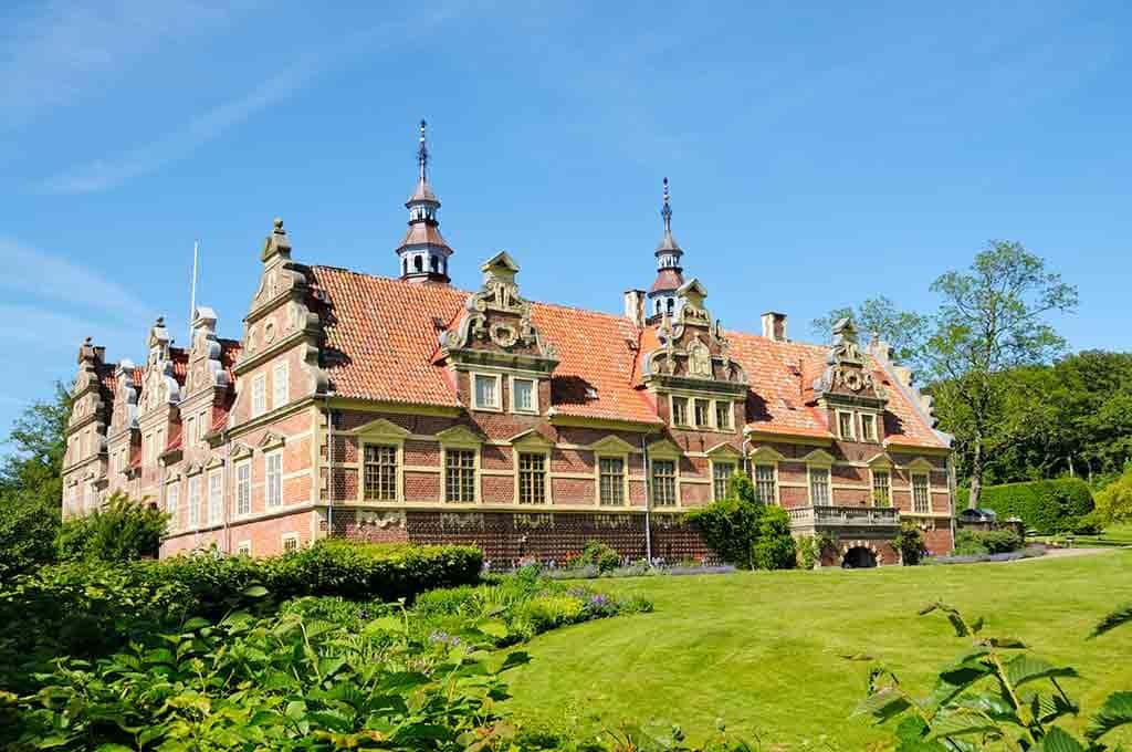 Best castles in Sweden-Vram-Gunnarstorp