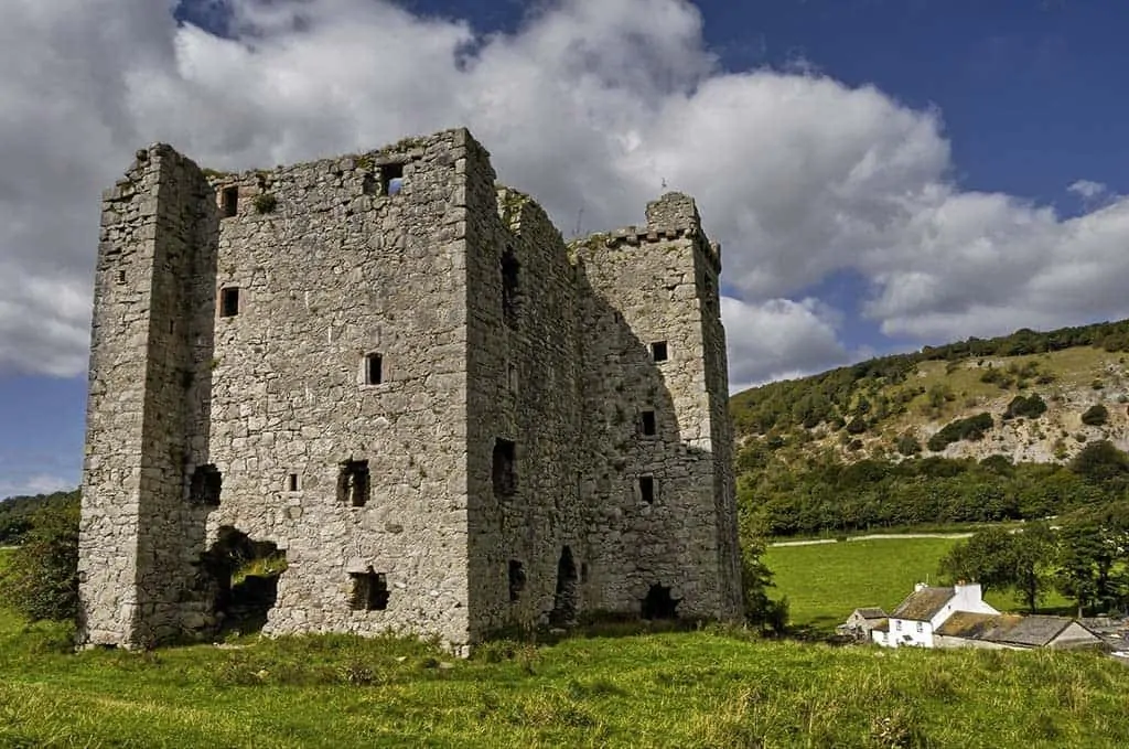 castles to visit cumbria