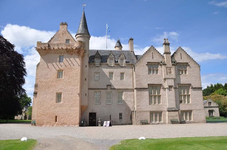 Best Castles near Inverness - Historic European Castles