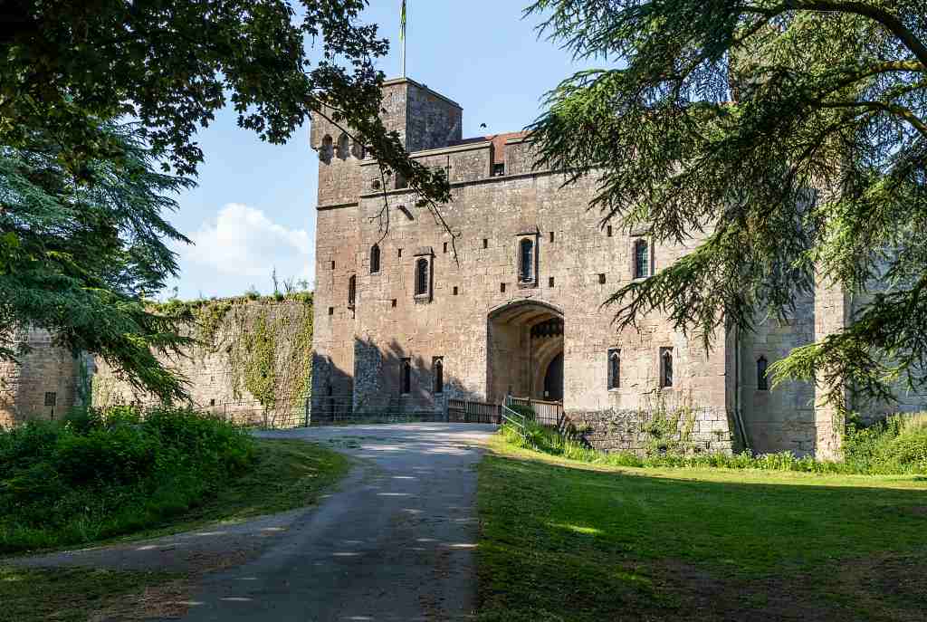 Best Castles Near Cardiff - Historic European Castles