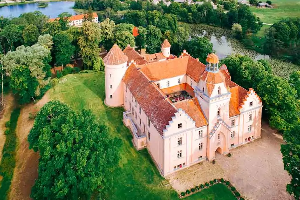 Castles in Latvia-Edole-Castle
